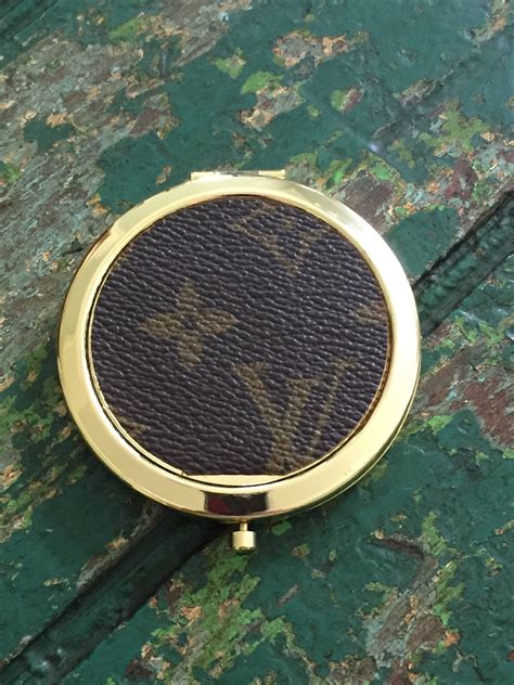 louis vuitton mini mirror makeup bag|Louis Vuitton compact mirror.